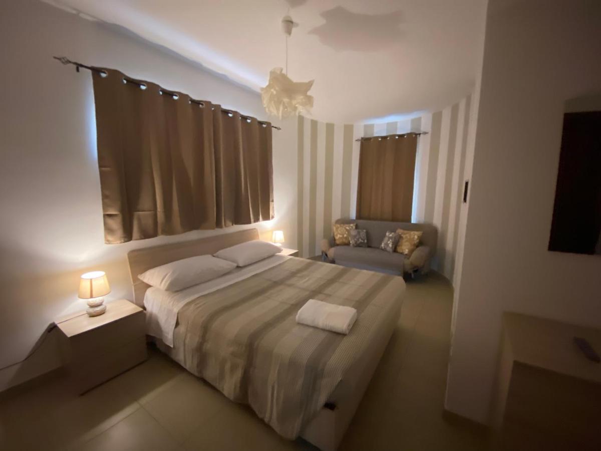 Sara Home Козенца Екстериор снимка